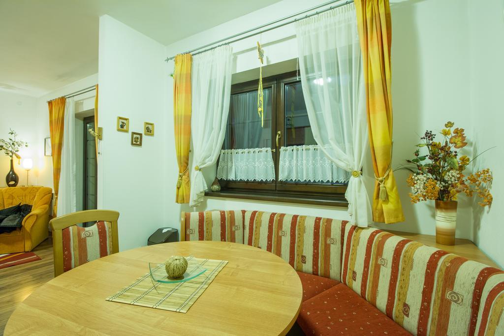 Vila Helena - Apartment Helena 2 Ruzomberok Eksteriør billede